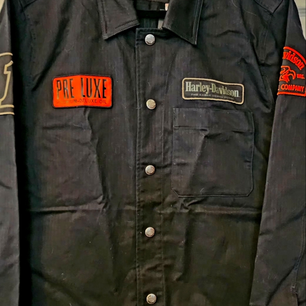 Harley Davidson light jacket.